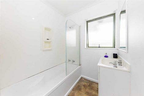 Photo of property in 1/11 Solveig Place, Randwick Park, Auckland, 2105