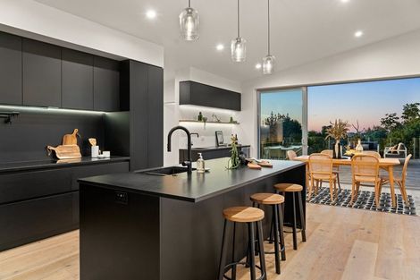 Photo of property in 38 Holcombrooke Lane, Welcome Bay, Tauranga, 3175