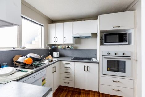 Photo of property in 4b Macdonald Crescent, Te Aro, Wellington, 6011