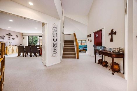 Photo of property in 22 Gillard Place, Eastern Beach, Auckland, 2012