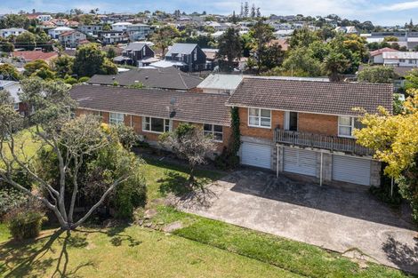 Photo of property in 53 Shakespeare Road, Bluff Hill, Napier, 4110