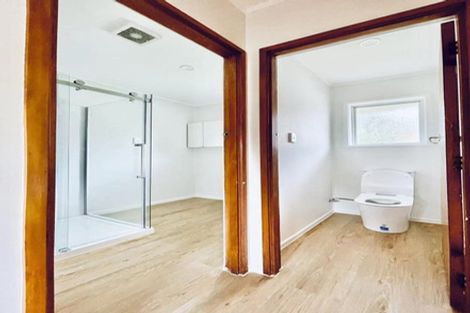 Photo of property in 2/80 Peach Road, Glenfield, Auckland, 0629