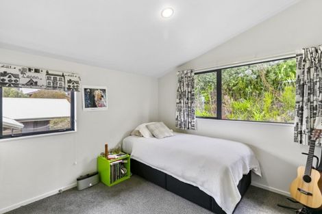 Photo of property in 4 Atamira Close, Churton Park, Wellington, 6037