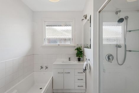 Photo of property in 10 Cotswold Avenue, Bishopdale, Christchurch, 8053