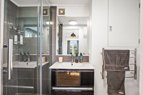 Photo of property in 12 Onewhero Road, Kaukapakapa, Warkworth, 0984