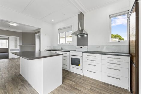 Photo of property in 62 Tyndall Street, Pahiatua, 4910