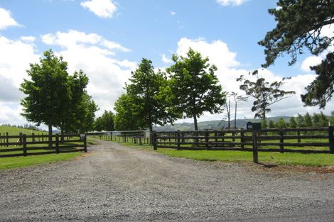 Photo of property in 235 Jesmond Road, Karaka, Drury, 2578