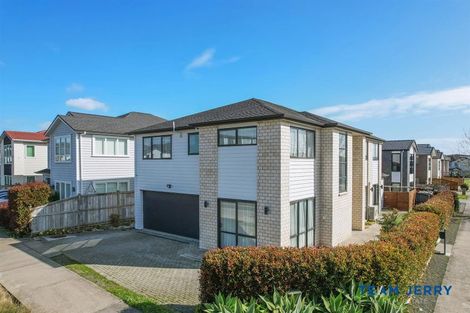 Photo of property in 76 Donegal Park Drive, Flat Bush, Auckland, 2019