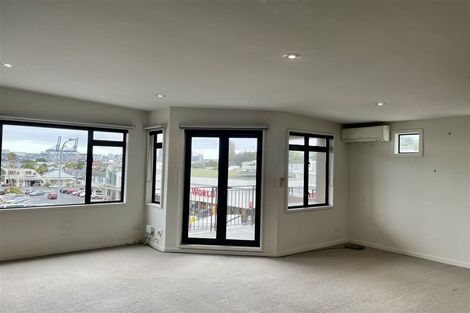 Photo of property in 2a/4 Fleet Street, Devonport, Auckland, 0624