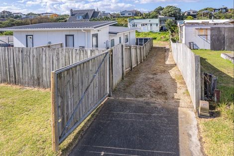 Photo of property in 46 Seafront Road, Castlecliff, Whanganui, 4501