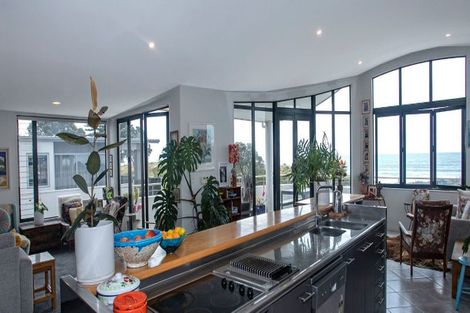 Photo of property in 1/203 Marine Parade, Mount Maunganui, 3116