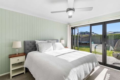 Photo of property in 17 Eyrewell Road, Pegasus, 7612