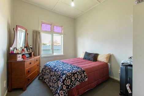 Photo of property in 32 Tennyson Street, Dannevirke, 4930
