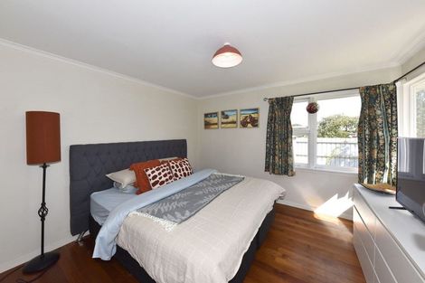 Photo of property in 11 Newport Street, Avondale, Christchurch, 8061