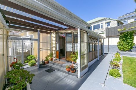 Photo of property in 64 Duncan Terrace, Kilbirnie, Wellington, 6022