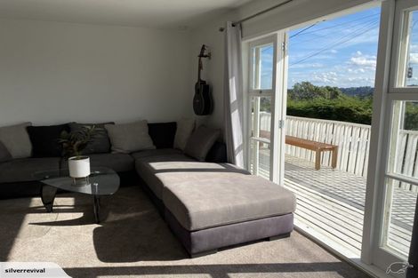 Photo of property in 1/16 Stanley Road, Glenfield, Auckland, 0629