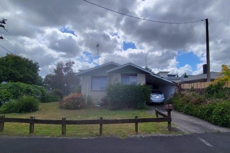 Photo of property in 142 Old Farm Road, Hamilton East, Hamilton, 3216