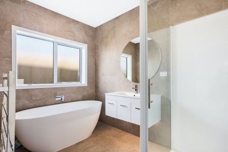 Photo of property in 65 Queen Charlotte Drive, Aotea, Porirua, 5024