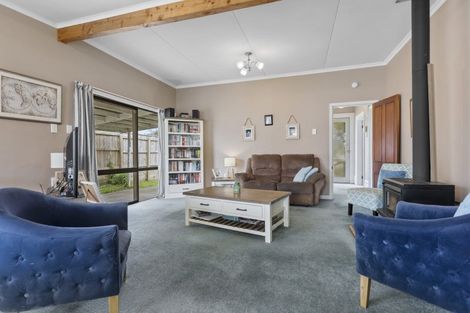 Photo of property in 19 Tuahu Place, Waitara, 4320
