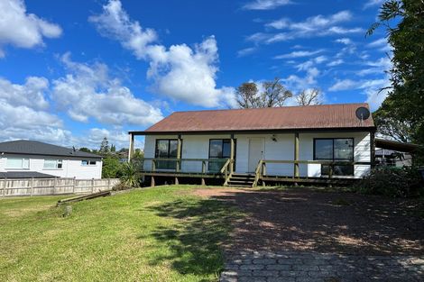 Photo of property in 28 Orton Street, Glenfield, Auckland, 0627