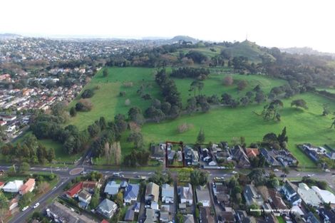 Photo of property in 60 Campbell Road, One Tree Hill, Auckland, 1061