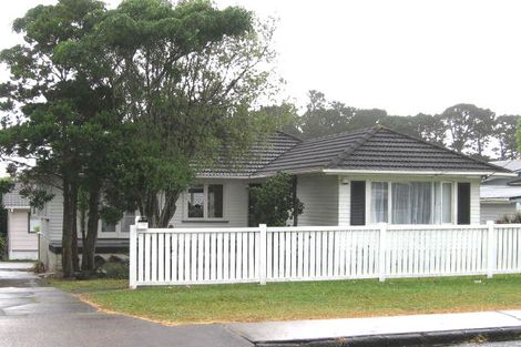 Photo of property in 1/77 Farquhar Road, Glendene, Auckland, 0602