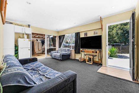 Photo of property in 2/29 Kindergarten Drive, Conifer Grove, Takanini, 2112