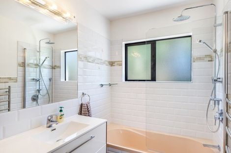 Photo of property in 36 Aubrey Crescent, Rainbow Point, Taupo, 3330