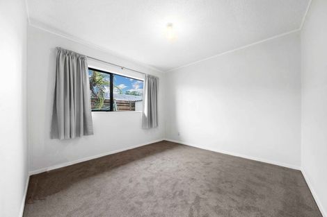Photo of property in 21a Sunnypark Avenue, Rosehill, Papakura, 2113