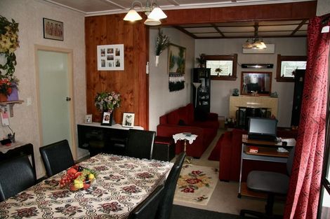 Photo of property in 186 Hakanoa Street, Huntly, 3700