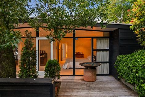 Photo of property in 85 Nicholson Road, Khandallah, Wellington, 6035