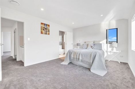 Photo of property in 6 Hinoki Way, Flat Bush, Auckland, 2019
