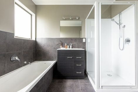 Photo of property in 32 Duckworth Crescent, Greenmeadows, Napier, 4112