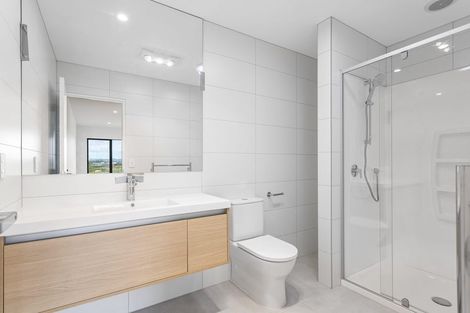 Photo of property in 45 Parkmore Drive, Rosehill, Papakura, 2113