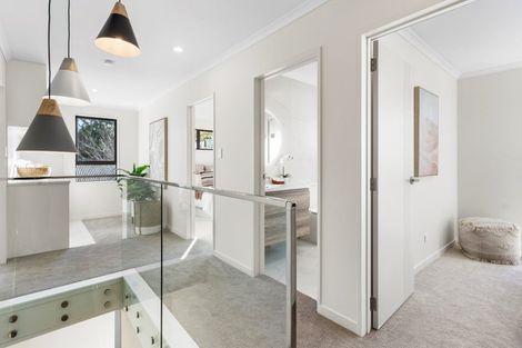 Photo of property in 136c Forrest Hill Road, Forrest Hill, Auckland, 0620