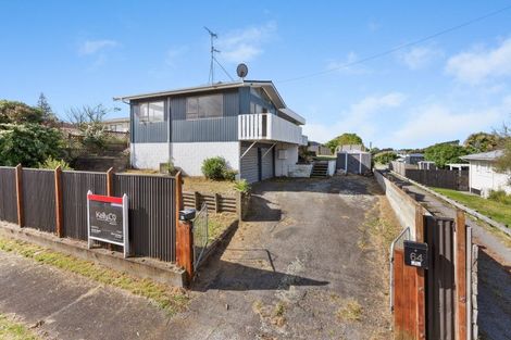 Photo of property in 62 Toi Street, Otaki Beach, Otaki, 5512