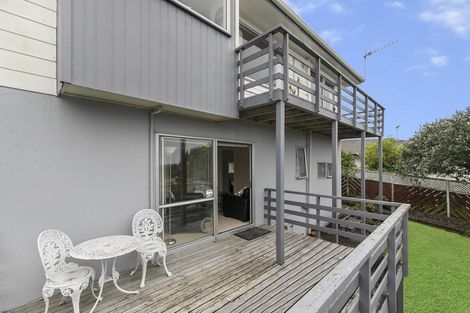 Photo of property in 29 Athena Drive, Totara Vale, Auckland, 0629