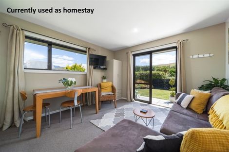 Photo of property in 1 Manorburn Place, Lake Hayes, Queenstown, 9304