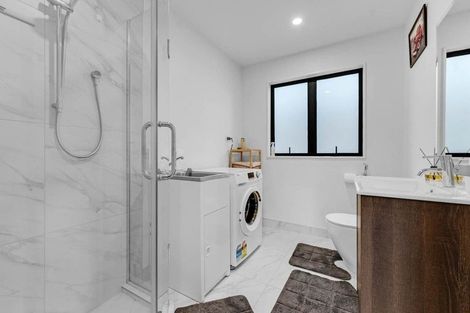 Photo of property in 2 Fields Road, Manurewa, Auckland, 2102