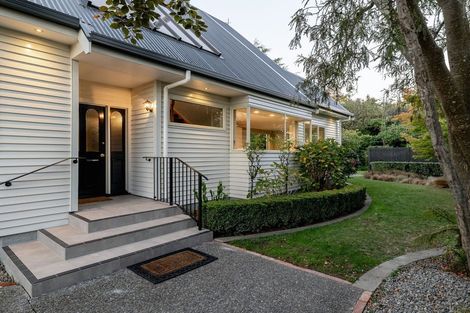 Photo of property in 19 Ruamahanga Crescent, Terrace End, Palmerston North, 4410