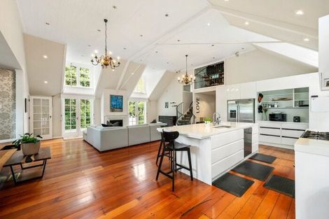 Photo of property in 5a Raroa Road, Kelburn, Wellington, 6012