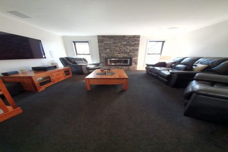 Photo of property in 87 Woburn Road, Woburn, Lower Hutt, 5010