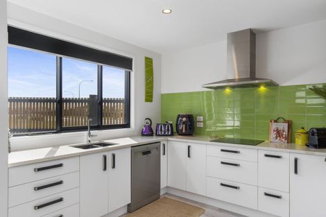 Photo of property in 15 Te Paea Crescent, Papamoa Beach, Papamoa, 3118