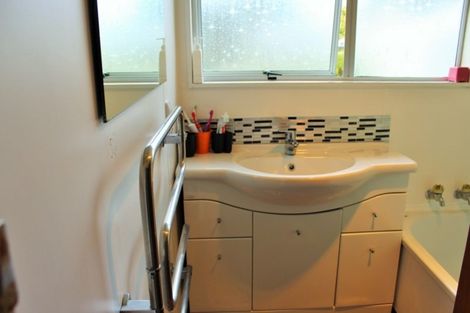 Photo of property in 3 Broderick Street, Te Anau, 9600