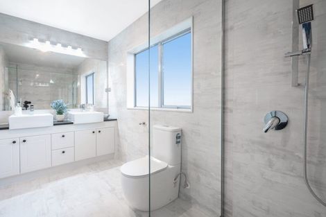 Photo of property in 10 Rauaruhe Road, Karaka, Papakura, 2113