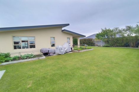 Photo of property in 14 Acacia Avenue, Rangiora, 7400