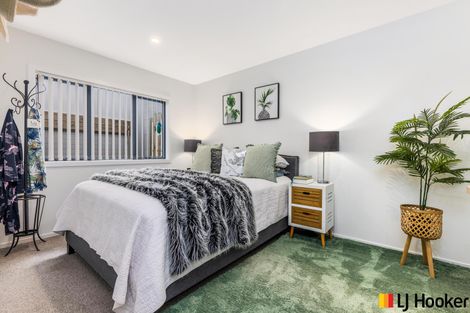 Photo of property in 11 Kapuarangi Lane, Papakura, 2110