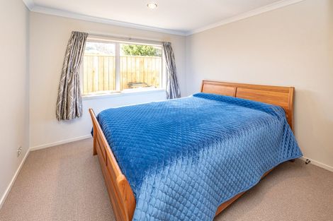 Photo of property in 16 Gilligan Close, College Estate, Whanganui, 4500