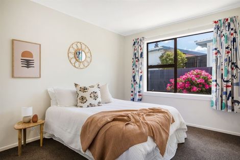 Photo of property in 16 Eskdale Road, Papakowhai, Porirua, 5024