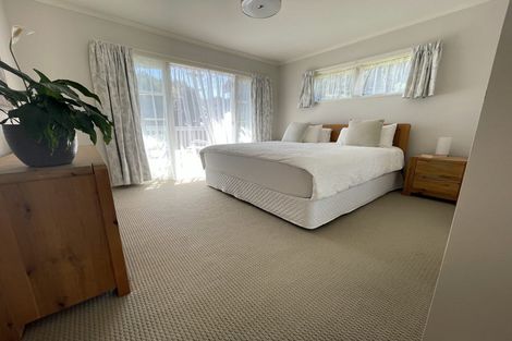 Photo of property in 2 Blenheim Street, Glenfield, Auckland, 0629